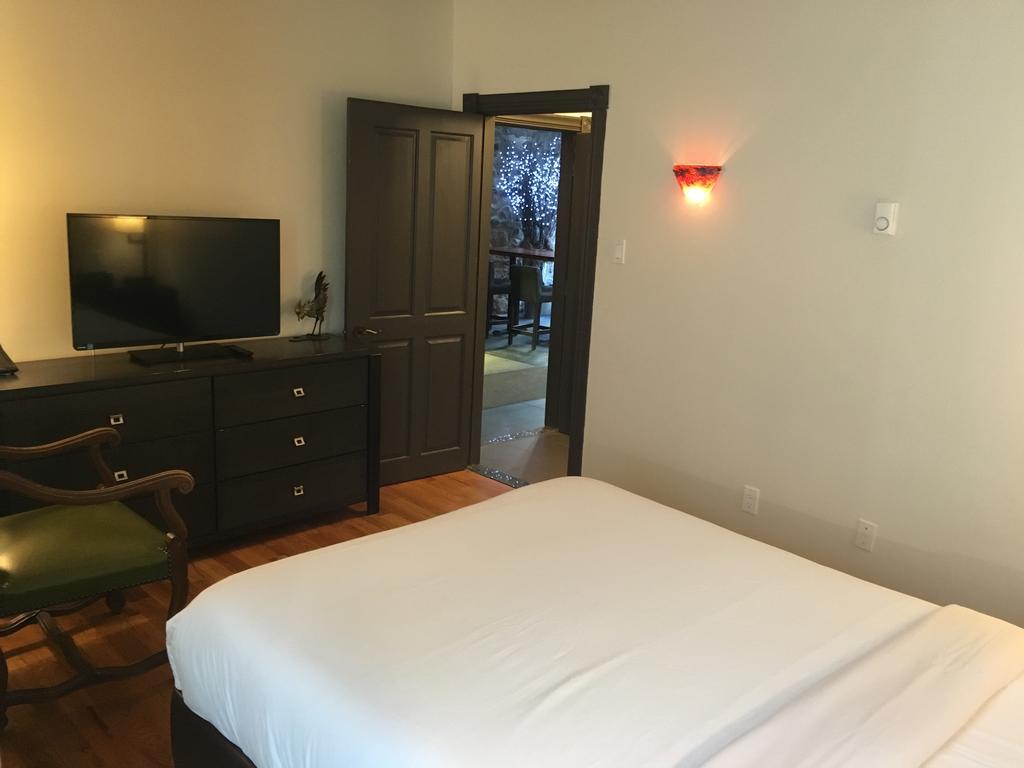Hotel Epik มอนทรีอัล ภายนอก รูปภาพ