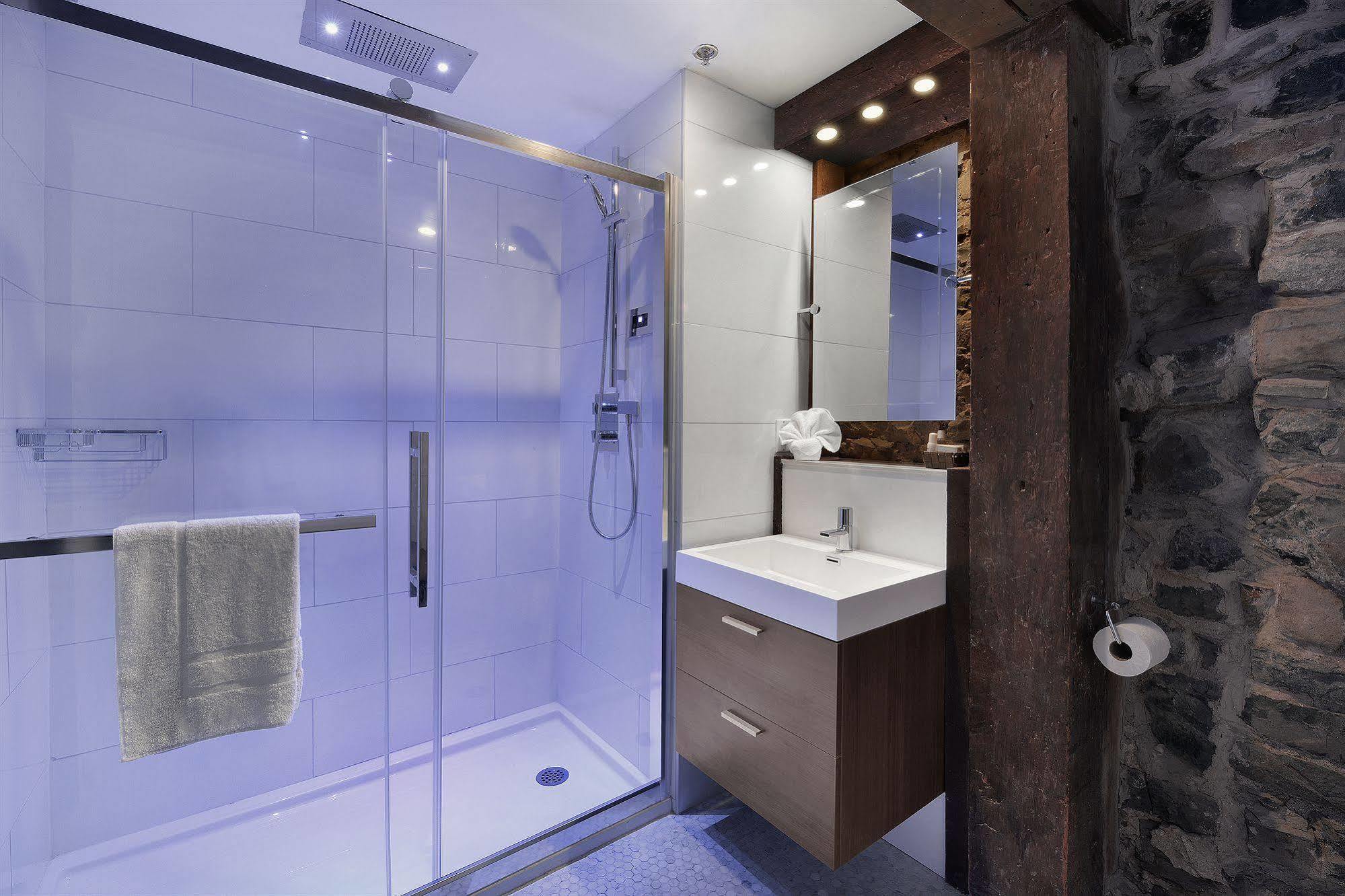 Hotel Epik มอนทรีอัล ภายนอก รูปภาพ